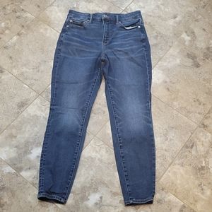 AEO Curvy High-Rise Jegging 8S